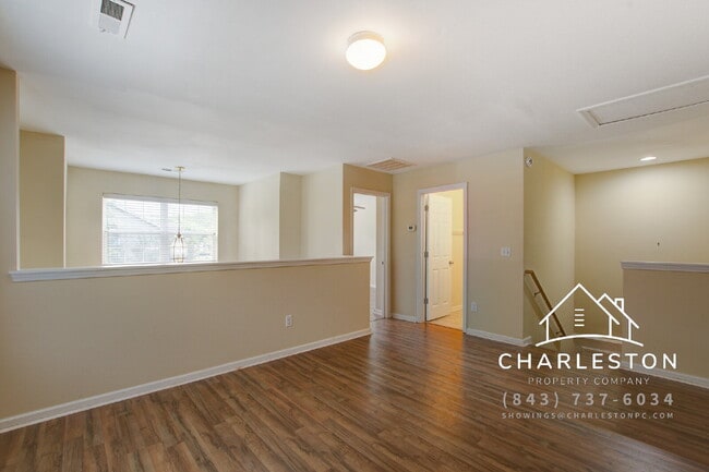 Building Photo - 2457 Scholar Ln