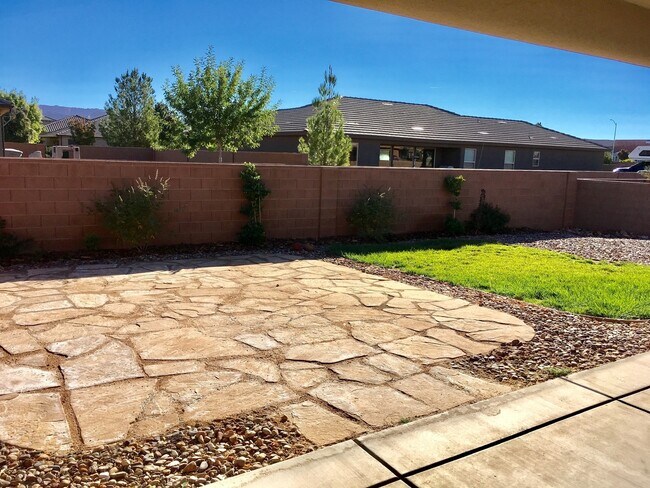 Building Photo - Treasure Valley Home