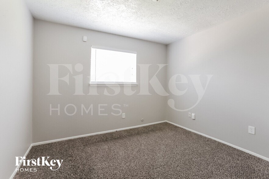 Building Photo - 22403 Ivygate Dr