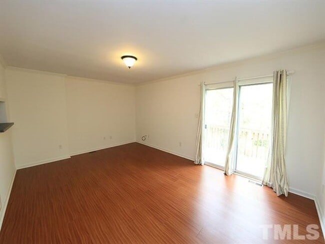 Building Photo - Chapel Hill / 3BR Townhouse Severin St. AVAILABLE