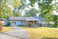 Building Photo - 3868 Mark Twain Cir