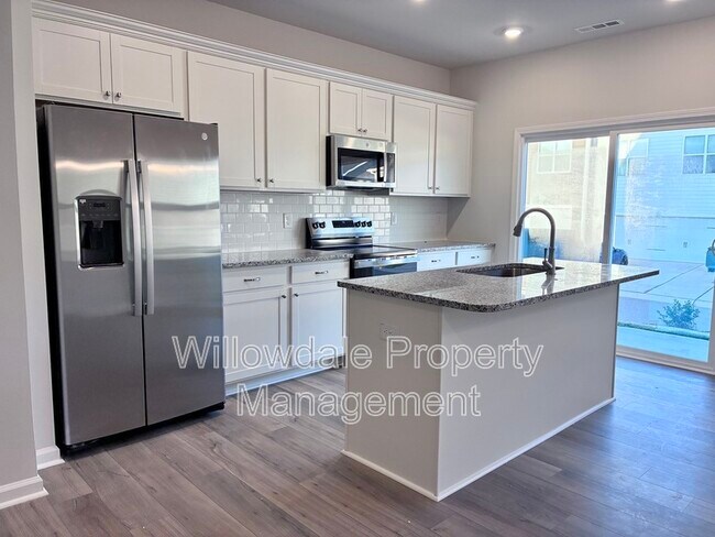 Building Photo - 211 Central Townes Wy