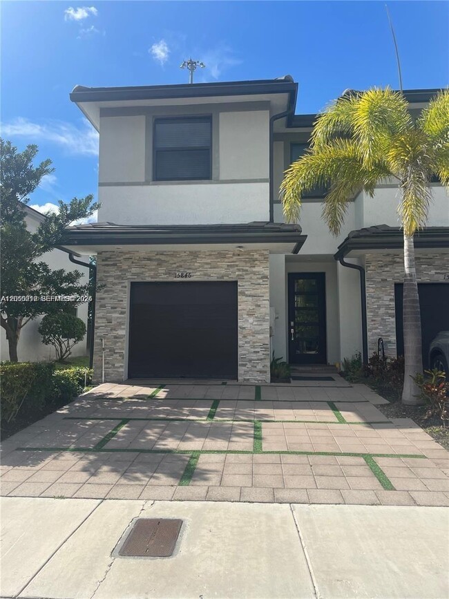 Building Photo - 15846 NW 91st Ct