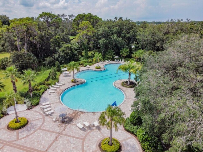Building Photo - OUTSTANDING SUMMERWOODS -PARRISH 3 BEDROOM...
