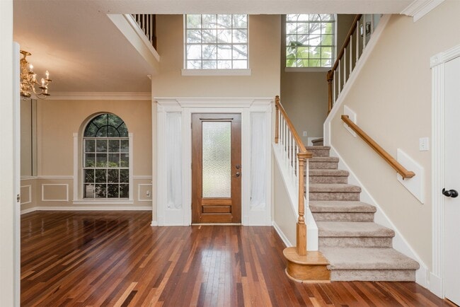 Building Photo - 215 Sunset Ridge Dr