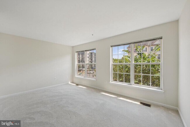 Building Photo - 15503 John Diskin Cir
