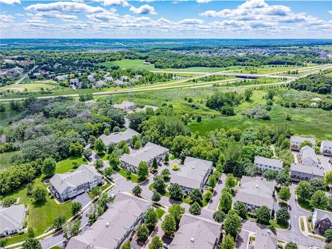 Building Photo - 875 Braunworth Ct
