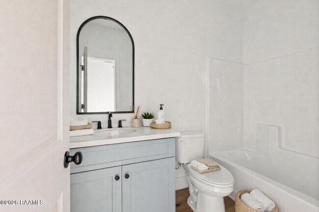 Building Photo - 121 Mayberry Grv St