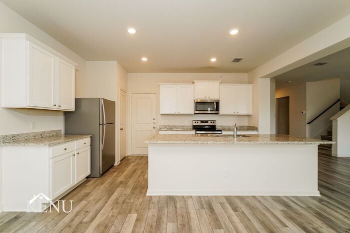 Building Photo - 11022 Yonder Flts