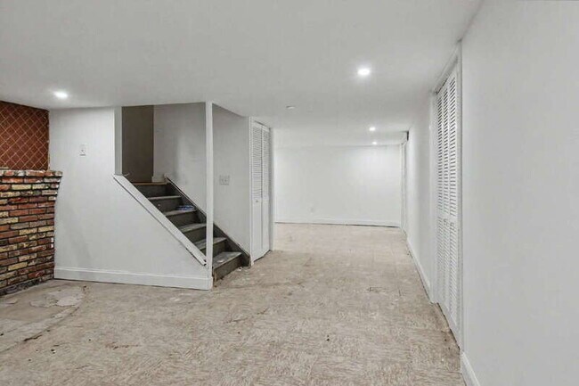 Building Photo - 2106 N Camac St