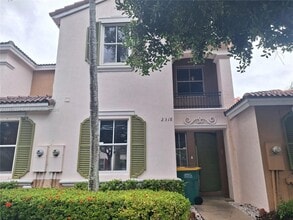 Building Photo - 2318 NE 42nd Cir