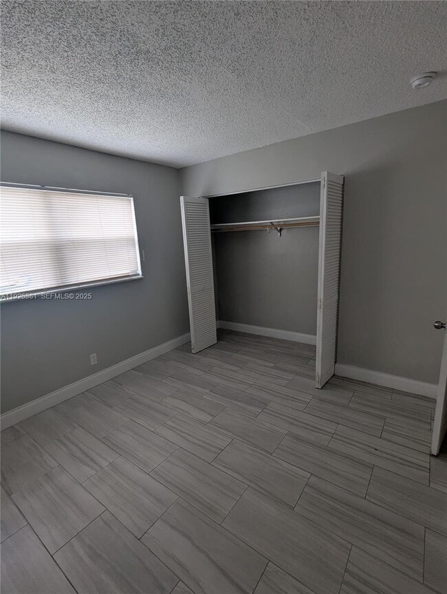 Building Photo - 7610 SW 10th St