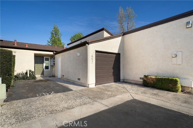 Building Photo - 652 Parkview Dr