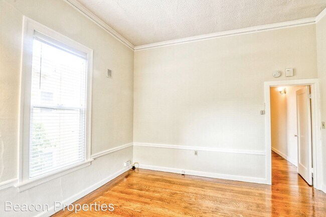 Building Photo - 310 51st St
