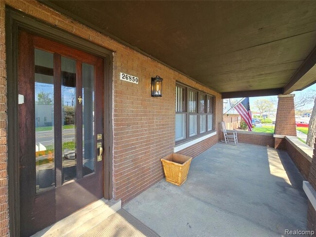 Building Photo - 26850 Seven Mile W