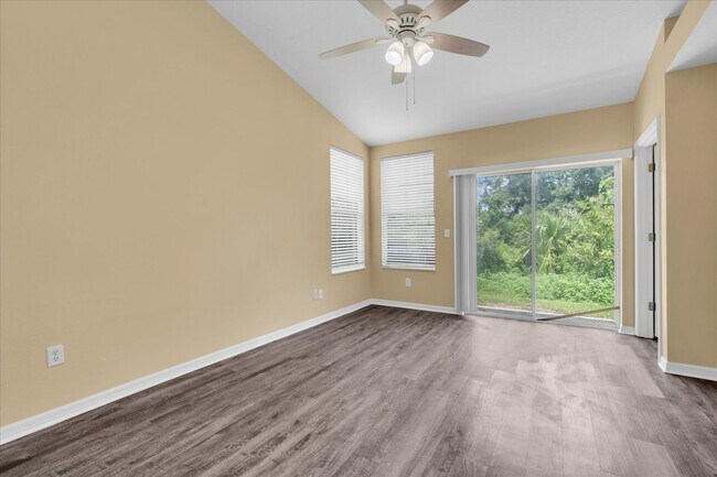 Building Photo - 9624 Carlsdale Dr