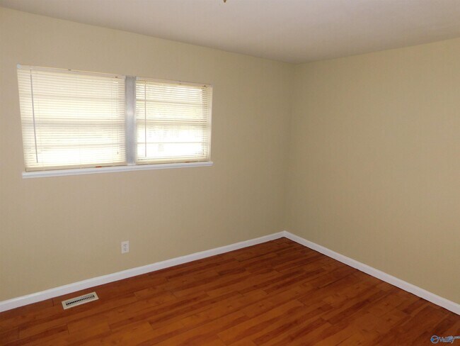 Building Photo - 3104 Cumbres Cir NW