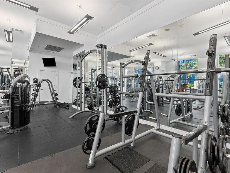 Building Photo - 90 SW 3rd St