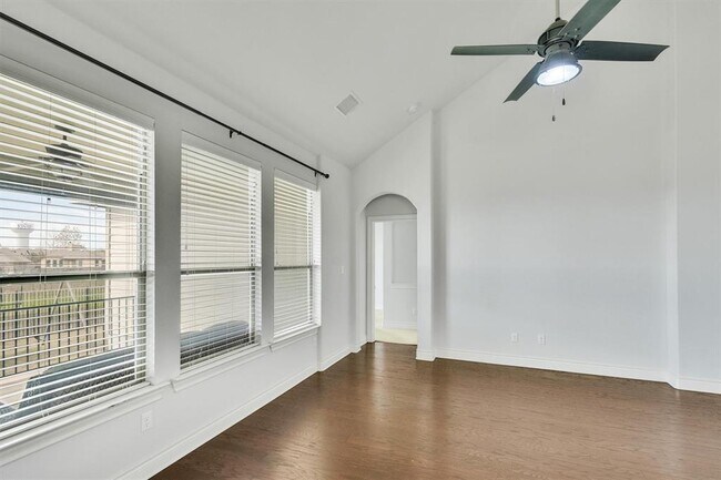 Building Photo - 6928 Donato Pl