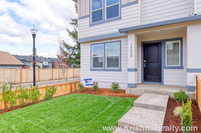 Building Photo - Modern 1-Year-Old NEW CONSTRUCTION 3 BR, 2.5 BA DR Horton Townhome with Community Playground