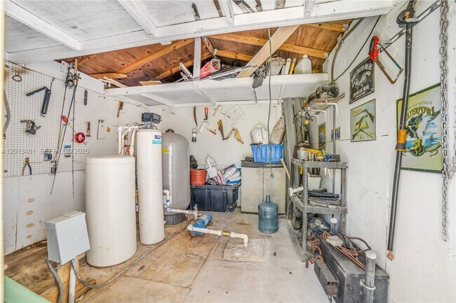 Building Photo - 26500 SW 167th Ave