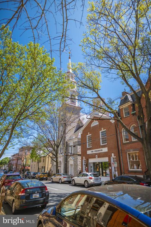 Building Photo - 230 S Market St