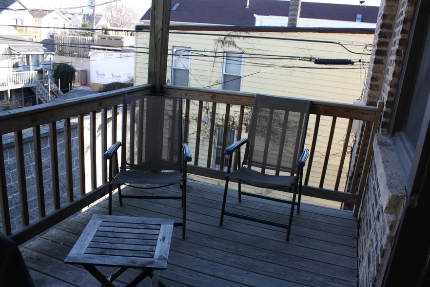 Porch / Deck - 1952 W George St
