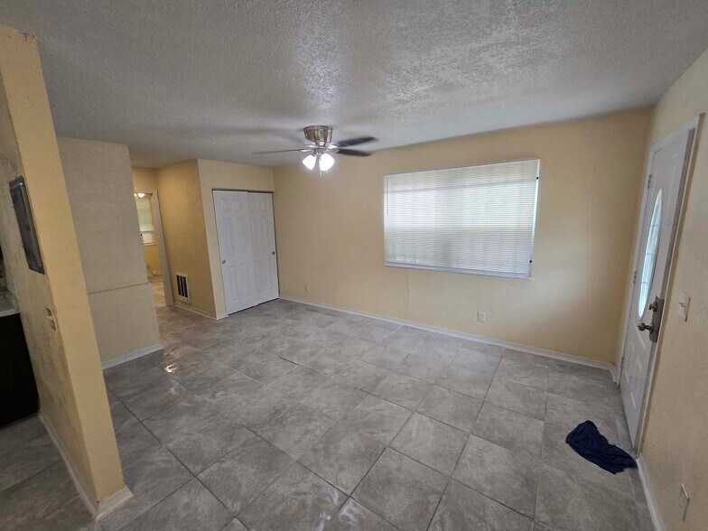 Building Photo - 7215 Bailey Ct