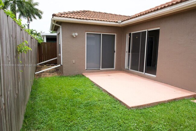 Building Photo - 921 NW 132nd Ave W