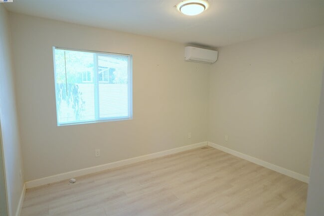 Building Photo - 3180 Watt Ave