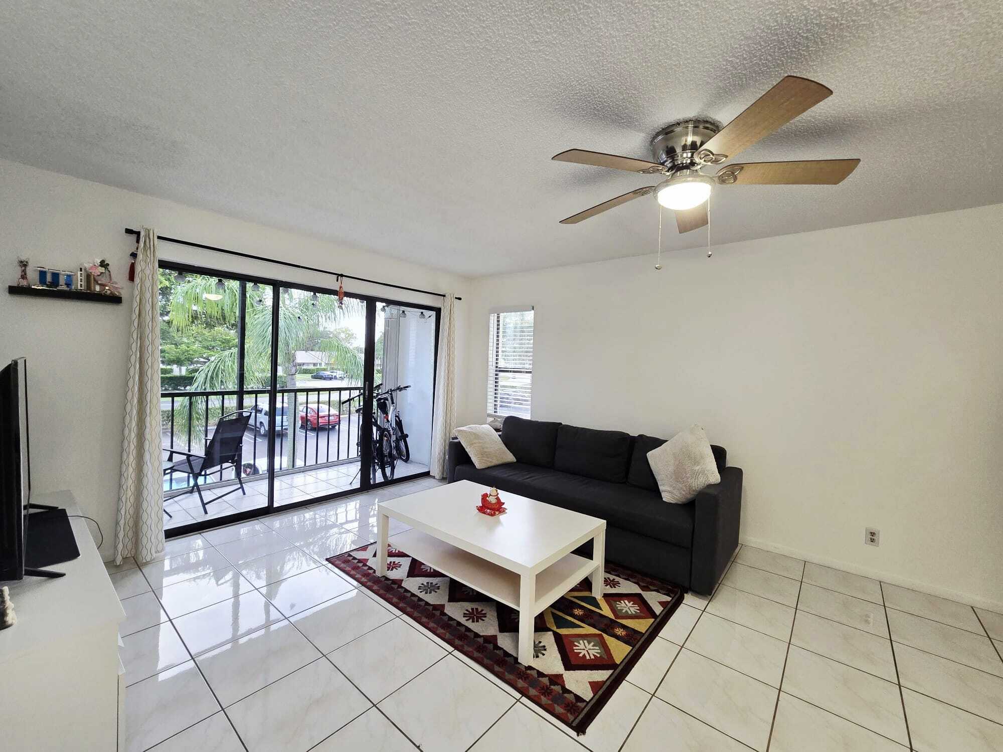 Building Photo - 1102 Green Pine Blvd