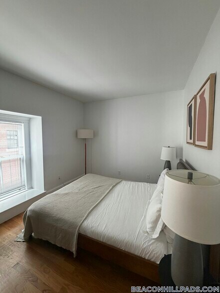 Building Photo - 14 Derne St
