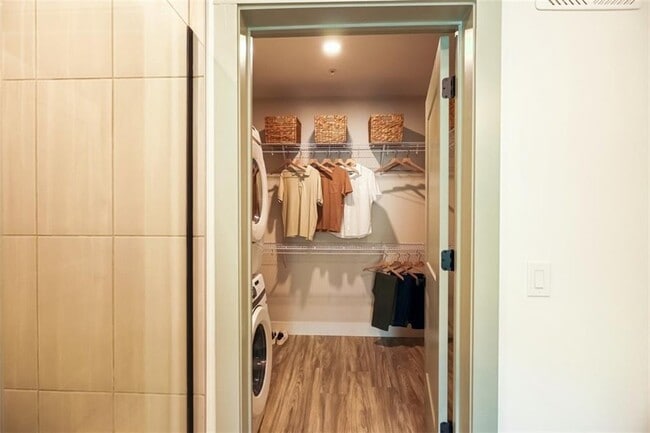 Building Photo - 1330 Fairmont Ave NW