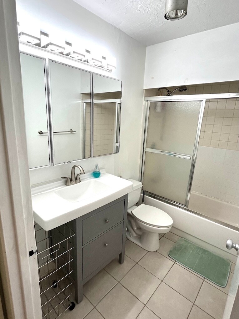 Bathroom - 33 Pond Ave