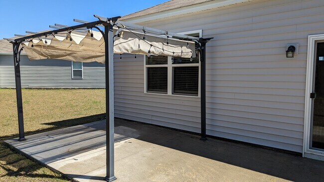 Building Photo - 280 Forestbrook Cove Cir
