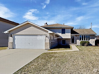 Building Photo - 1509 Bassett Dr