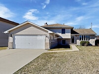 Building Photo - 1509 Bassett Dr