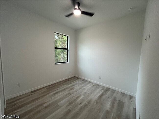 Building Photo - 455 Bell Blvd