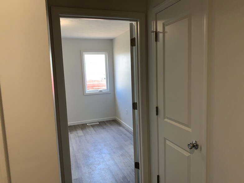 Building Photo - 3973 N 150 W