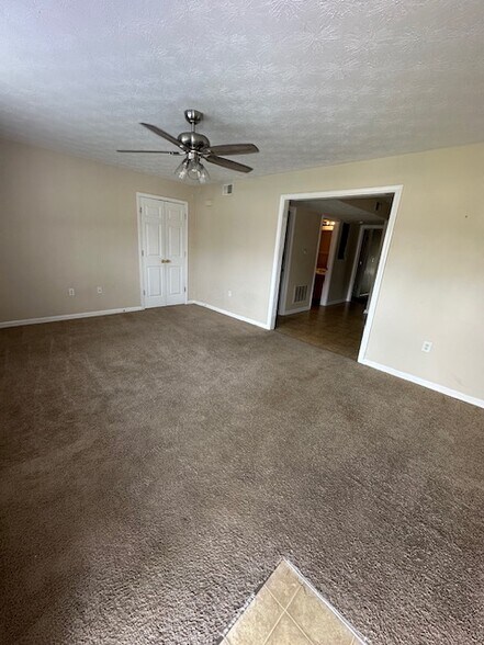 Living Room - 105 Braxton Ct