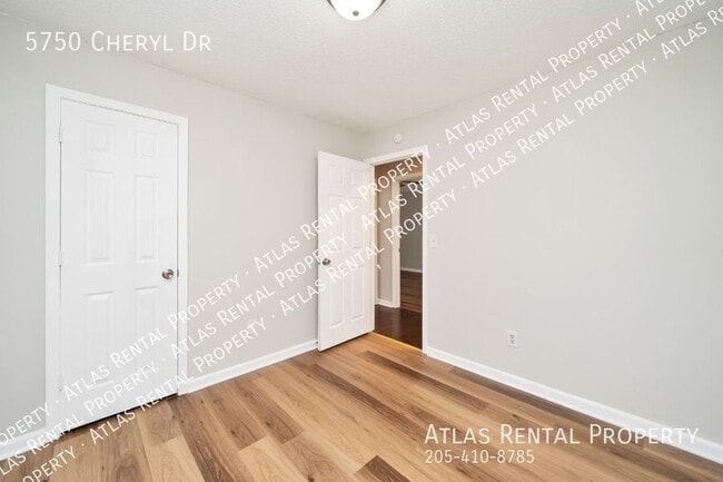 Building Photo - 5750 Cheryl Dr