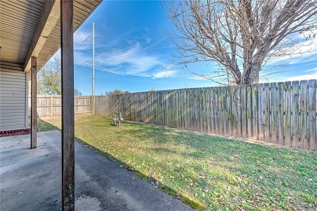 Building Photo - 6007 S 36th St