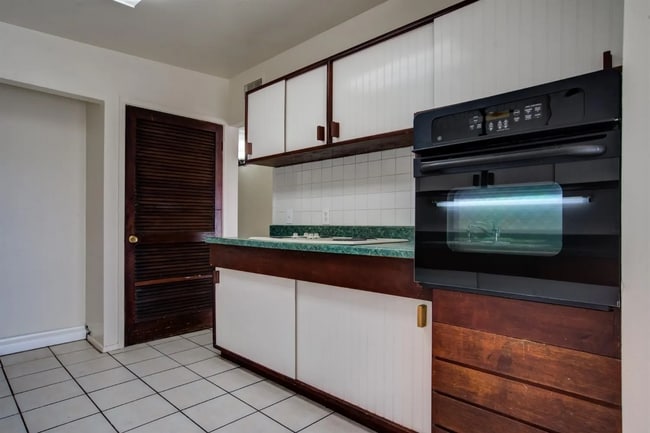 Building Photo - Wonderful 3/2 in Central Lubbock!