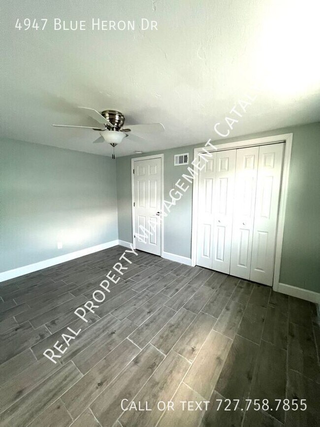 Building Photo - 4947 Blue Heron Dr