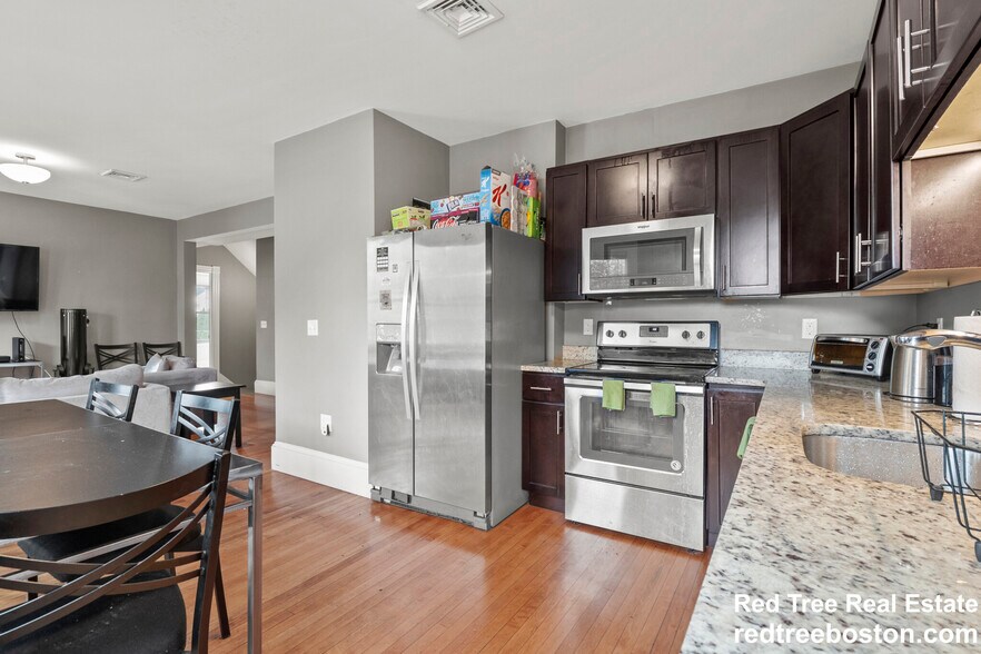 Primary Photo - 139 Adams St