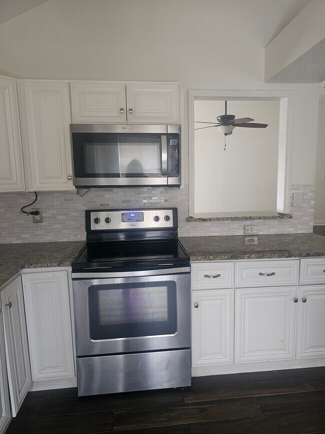 Building Photo - 2310 Cortland Cir
