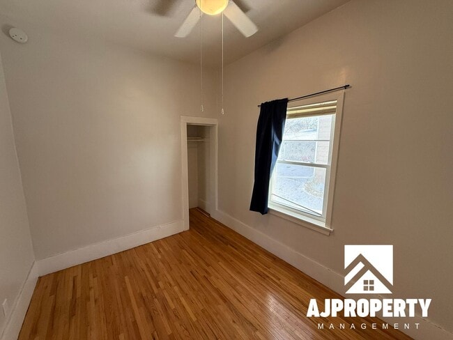 Building Photo - 1612 S Cliff Ave