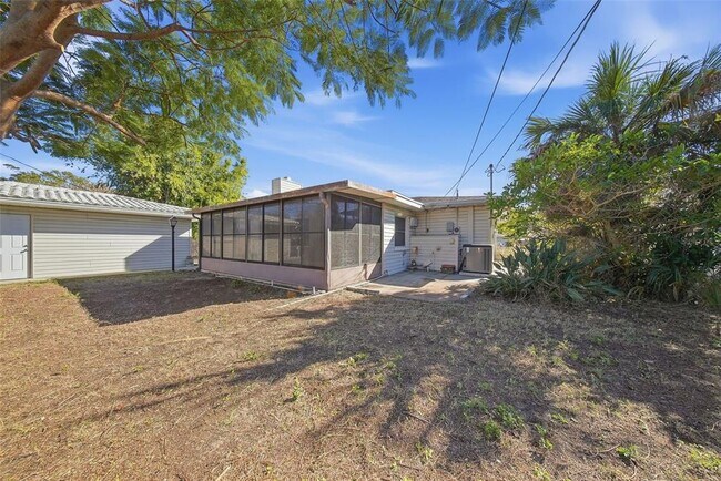 Building Photo - 11373 62nd Ave N