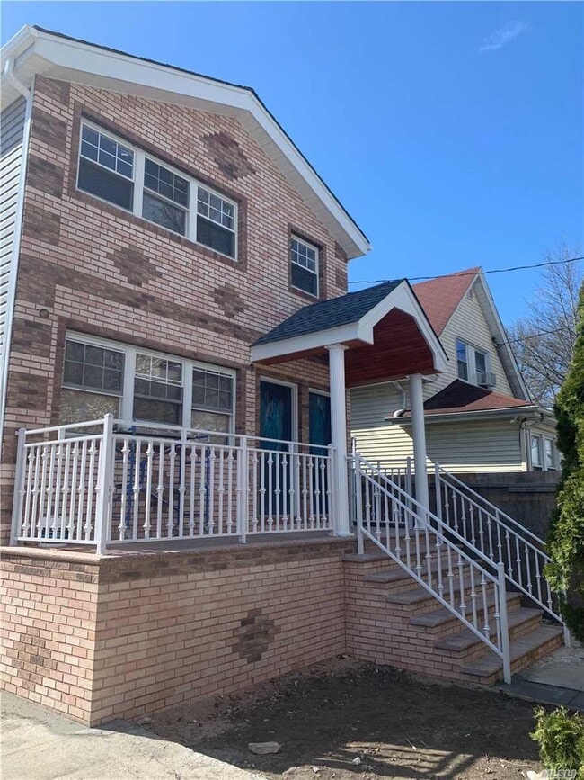 Building Photo - 160-22 119th Dr