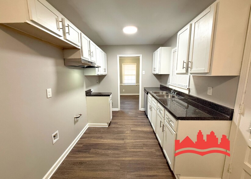 Building Photo - Charming and Updated 3-Bedroom Home for Rent!